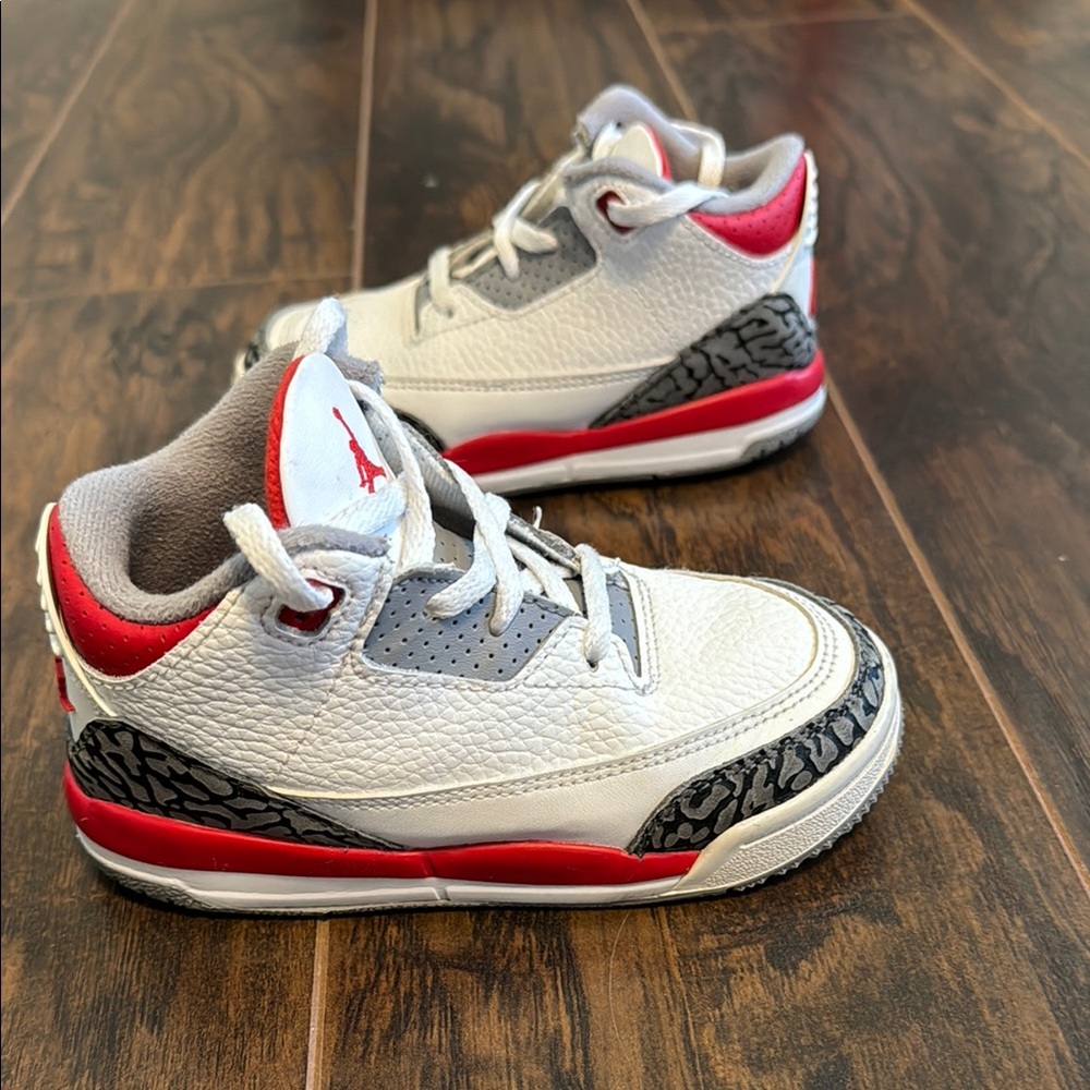 Nike Air Jordan Kids Sneakers - White and Red